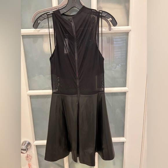 BRAND NEW W TAGS ✨Alice + Olivia Black CHARA VEGAN Leather MINI DRESS Mini Dress - Picture 10 of 13